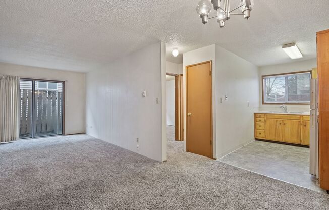 1 bed, 1 bath, 602 sqft, $1,045, Unit 8061