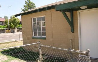 **Charming 2-Bedroom Home in Tempe**