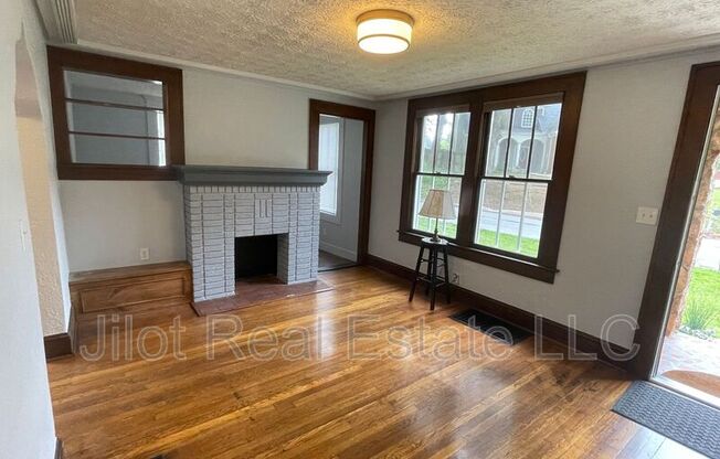 1845 Lakewood Terr SE
