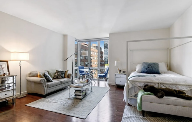 1 bed, 1 bath, 563 sqft, $4,300, Unit 3A