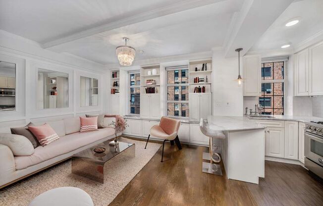 465 W 23 ST