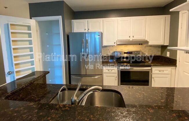 2 beds, 2 baths, 1,131 sqft, $2,200, Unit 617