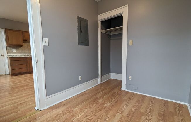 Studio, 1 bath, 300 sqft, $945, Unit 2F