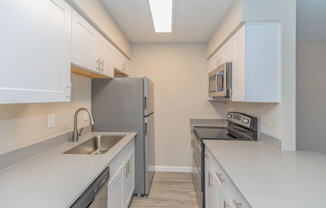 1 bed, 1 bath, 586 sqft, $1,399, Unit S102