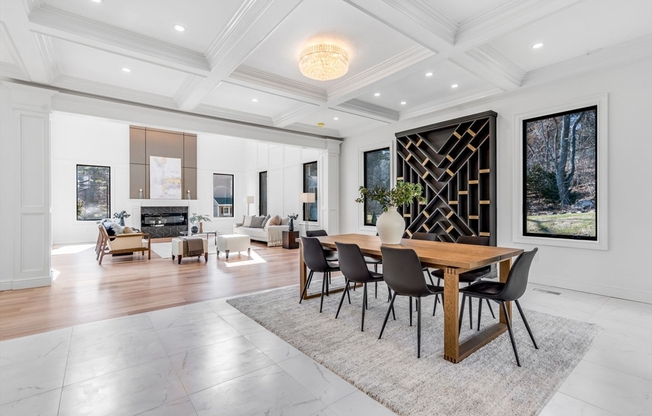 20 AMBERWOOD DR