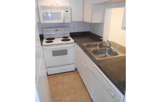 2 beds, 2 baths, $1,400