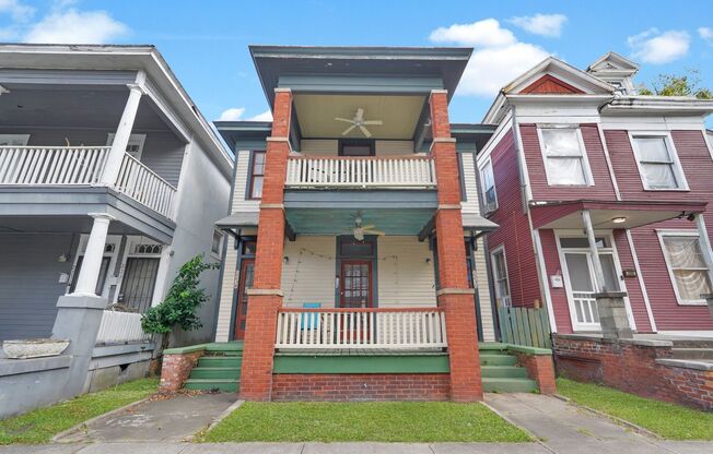 2 BED | 1 BATH | STARLAND DISTRICT