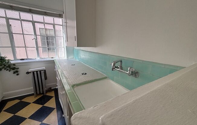 Metropolitan Apartments