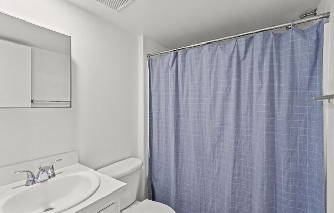 2 beds, 2 baths, 853 sqft, $1,400, Unit #370