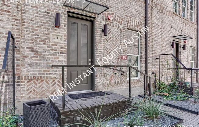 1411 TOWN CRK DR