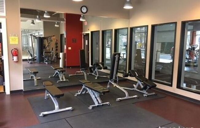 Studio, 1 bath, $1,830, Unit Apt S325