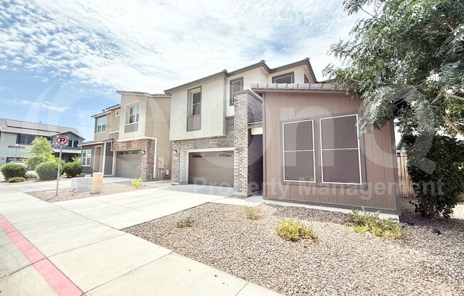 735 W DERRINGER WAY