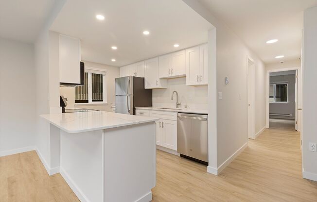 2 beds, 2 baths, 1,092 sqft, $2,995, Unit 37