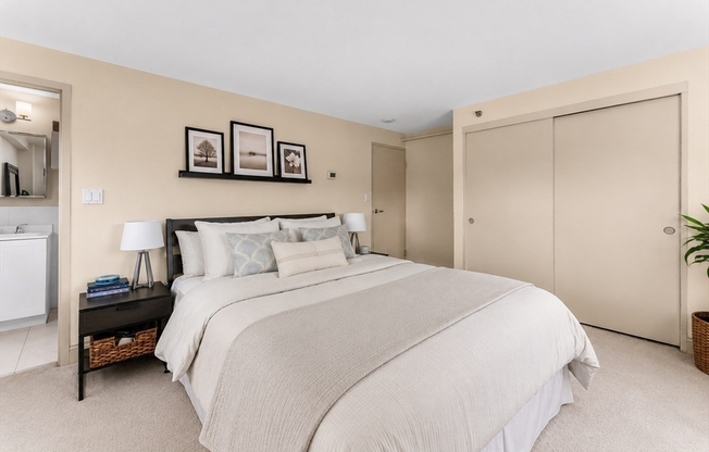 2 beds, 2 baths, 950 sqft, $3,800, Unit 512