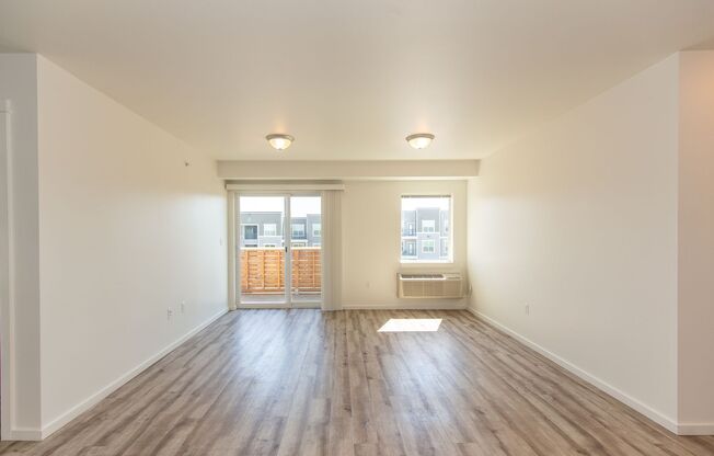 4 beds, 4 baths, 1,709 sqft, $3,300, Unit 116-107