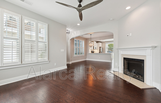 3246 MOSS LN