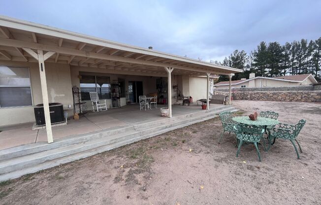 3 beds, 2 baths, $2,500