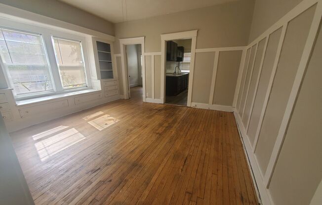 2bd Unit in 4-plex near Case Western!