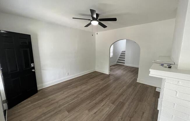 1661 S 4 ST