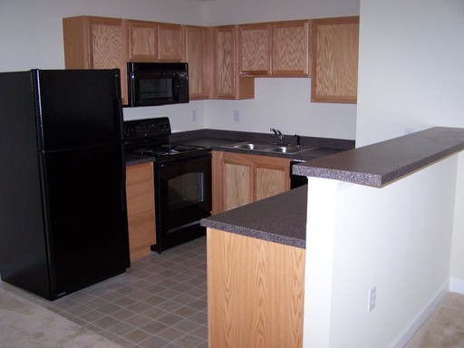 2 beds, 2 baths, $1,295, Unit 202