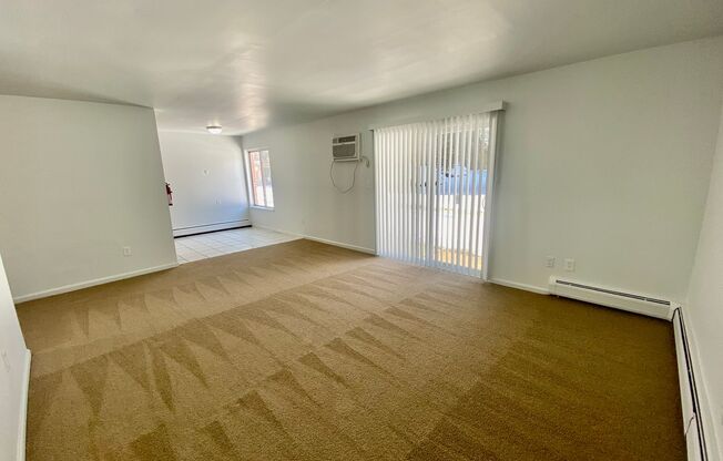 2 beds, 1 bath, 900 sqft, $1,295, Unit 19