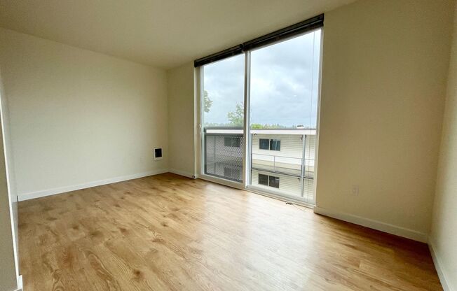 Studio, 1 bath, 444 sqft, $1,525, Unit 303