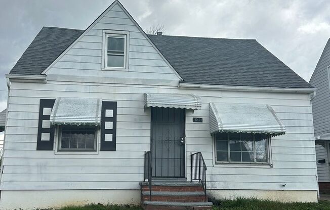 4bd Single Maple Section 8