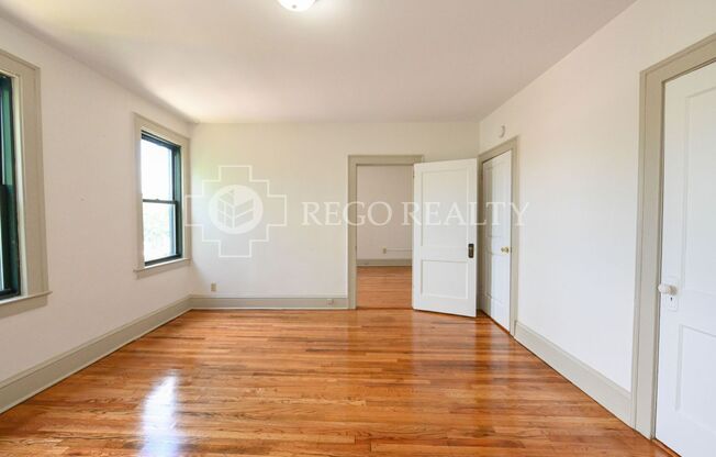 2 beds, 1 bath, $1,550, Unit C1