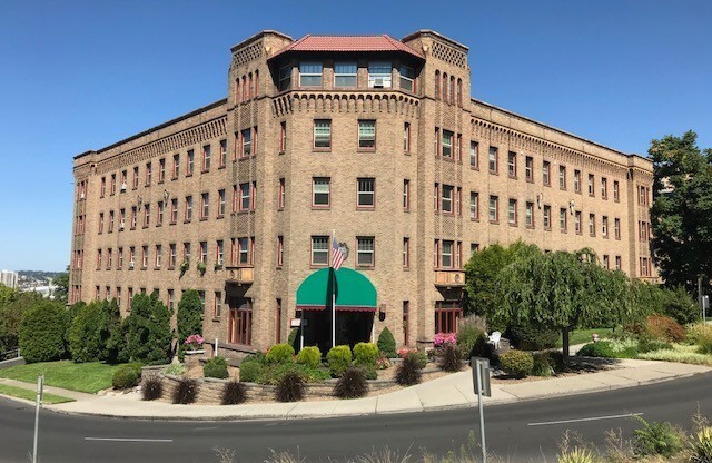 2 beds, 2 baths, 1,075 sqft, $1,500, Unit 208