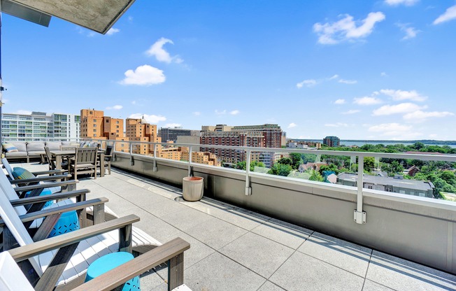 Apartments in Downtown Madison, Wisconsin. Domain Apartments offers luxury studio, 1 bedroom, 1 bedroom + Den, and 2 bedroom apartments.