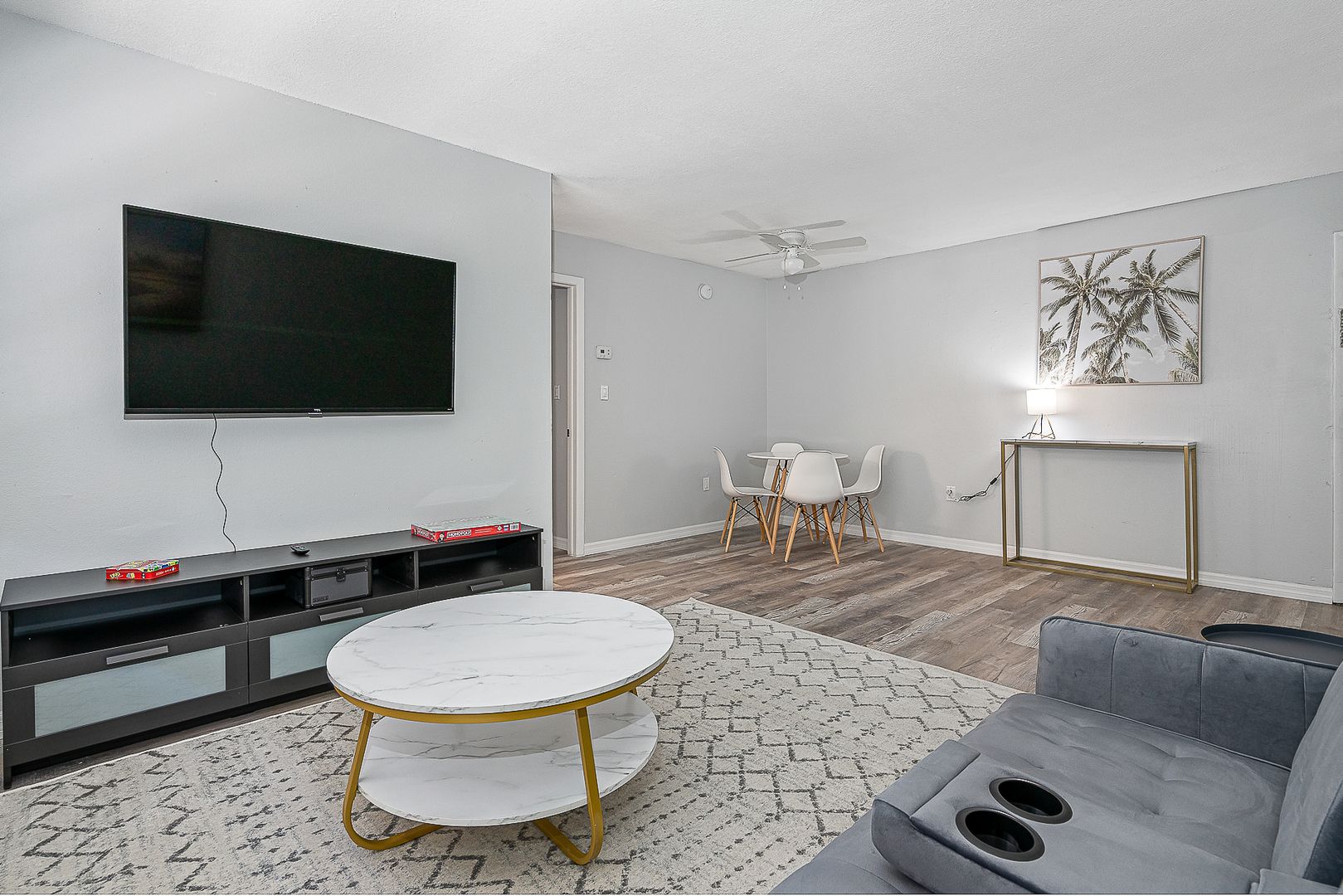 University Park 1/1/ Unit, Centrally located near parks and Shopping! Pet friendly.