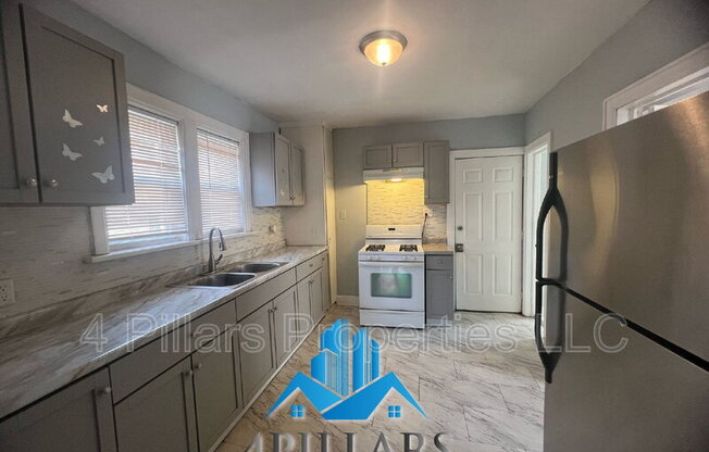 1120 W 150 ST