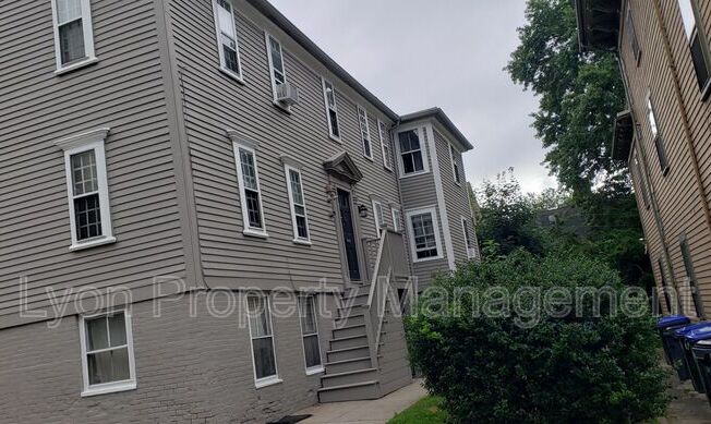 39 Bowen St