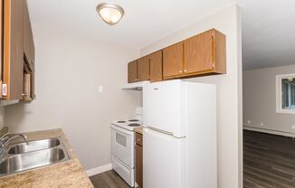 Studio, 1 bath, 450 sqft, $575, Unit S313