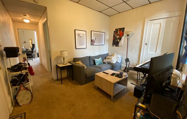 Fantastic 2 Bedroom Apartment - S. Oakland Walk to Pitt Campus! Call Now!