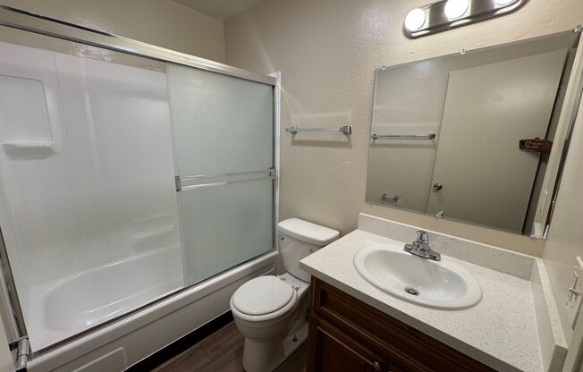 2 beds, 1 bath, 630 sqft, $2,275, Unit F-03