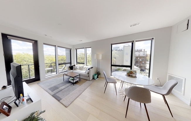 3 beds, 2 baths, 1,087 sqft, $6,000, Unit 329