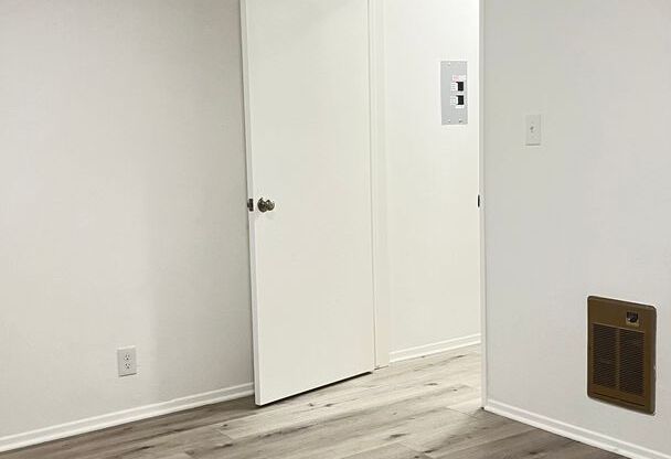 1 bed, 1 bath, $2,095, Unit 03