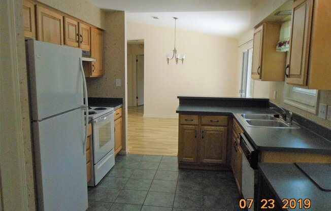 3 beds, 2 baths, $1,725