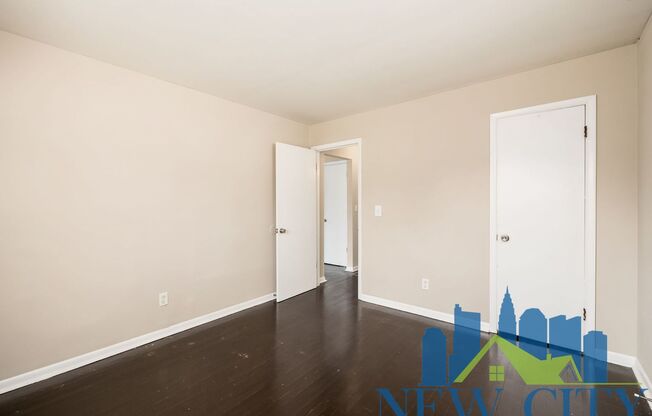 2 beds, 1 bath, $1,049