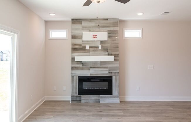 Modern and Luxurious New Construction in Great Location!