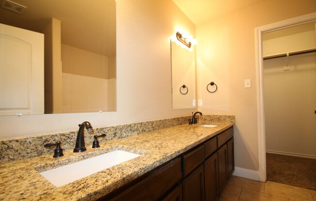 Classically Styled 3/2 In Wonderful Weatherford! ((All Kitchen Appliances Included)) Granite Countertops & Custom Wood Cabinets ~ Master Suite w/ Walk In Closet ~ Covered Parking & Landscaping Included! ((Coming Soon))