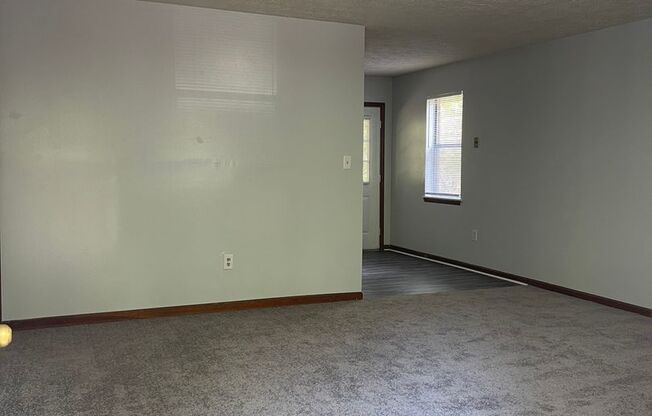 2 BR 1 BA Eastside Duplex!