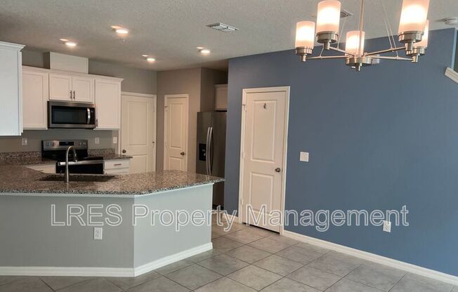 2271 HOLLYBERRY WAY