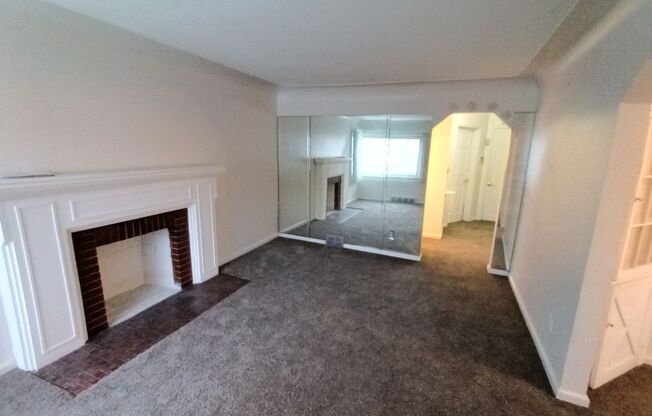 3 beds, 1 bath, $1,300