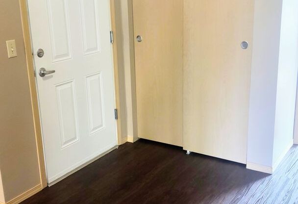 1 bed, 1 bath, 852 sqft, $1,305, Unit 362