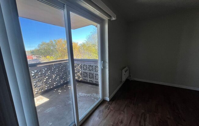 1 bed, 1 bath, 660 sqft, $885, Unit Unit 107