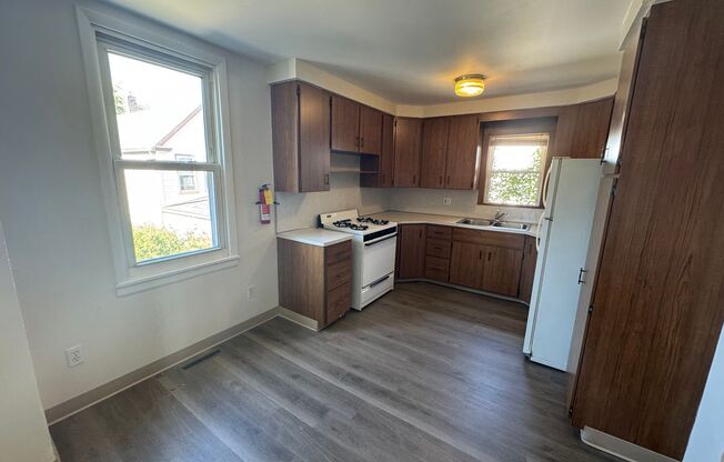 1928-1930 E 123rd Street