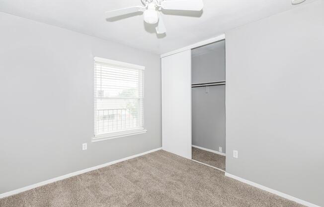 2 beds, 1 bath, 793 sqft, $1,570