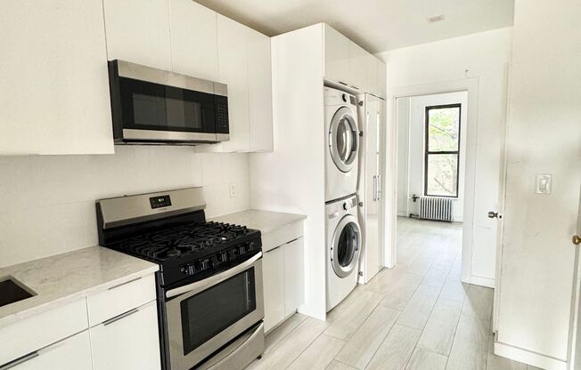 105 3 AVE